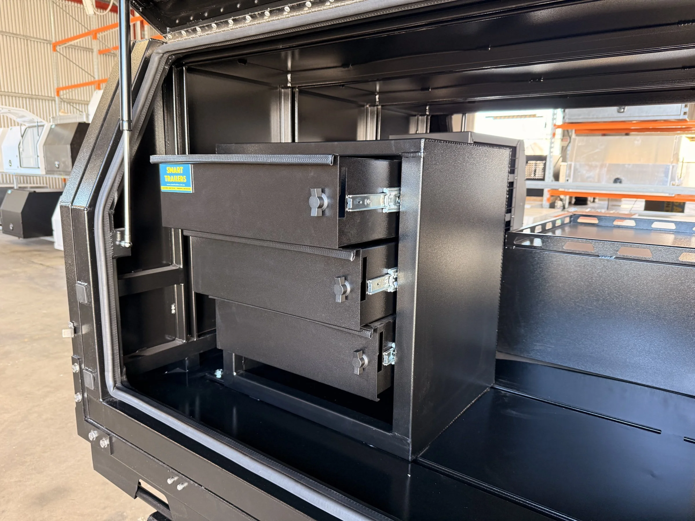 3-drawer-unit-black-IMG_1123.jpg