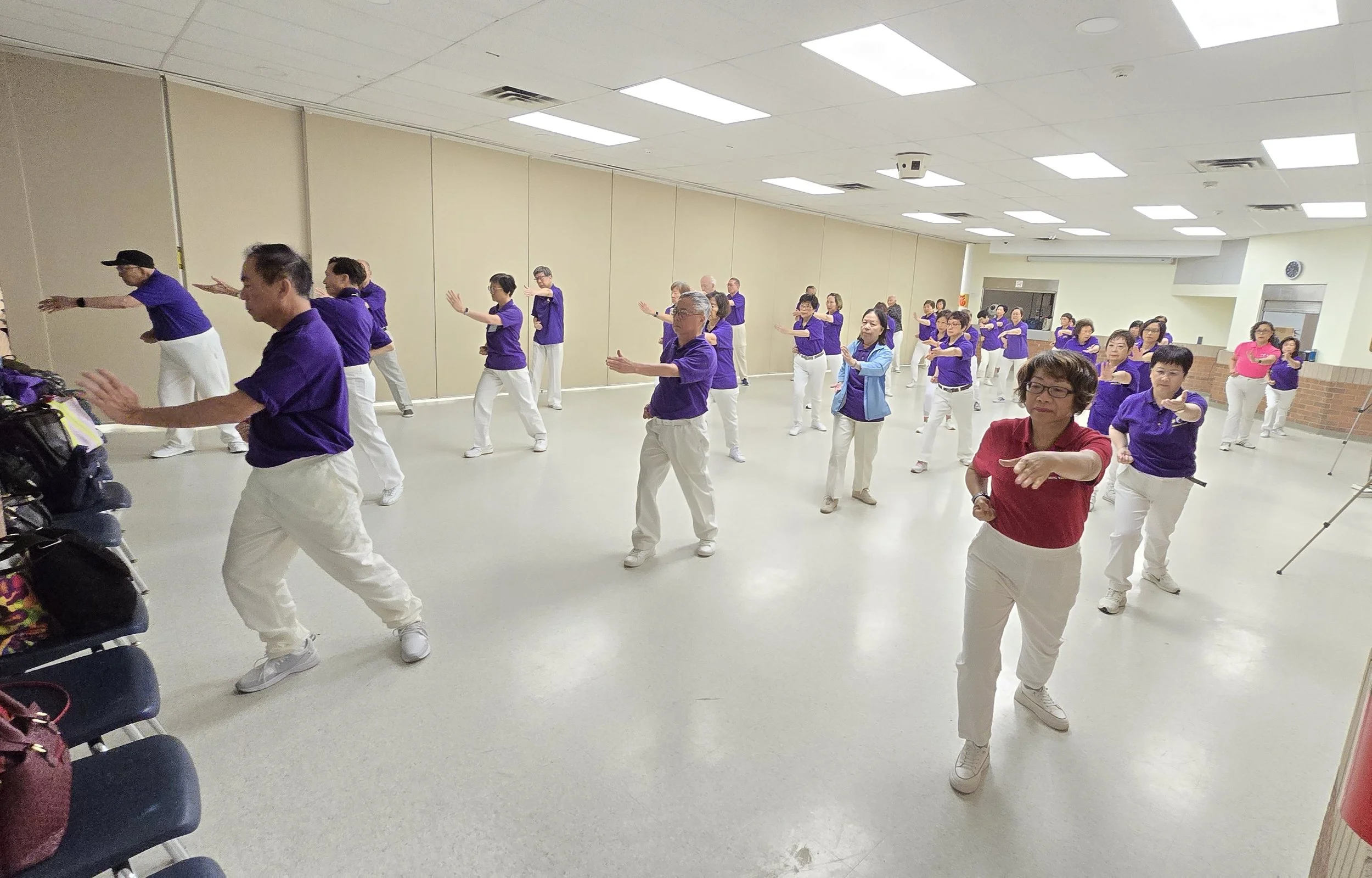 Bond Lake Cetre     邦迪湖中心