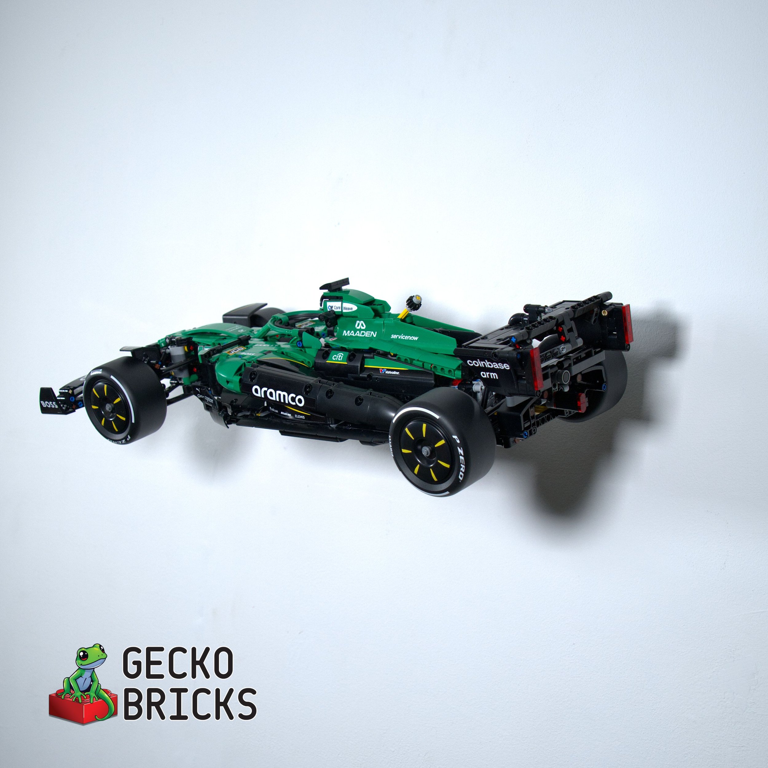 Aston Martin F1-006.jpg
