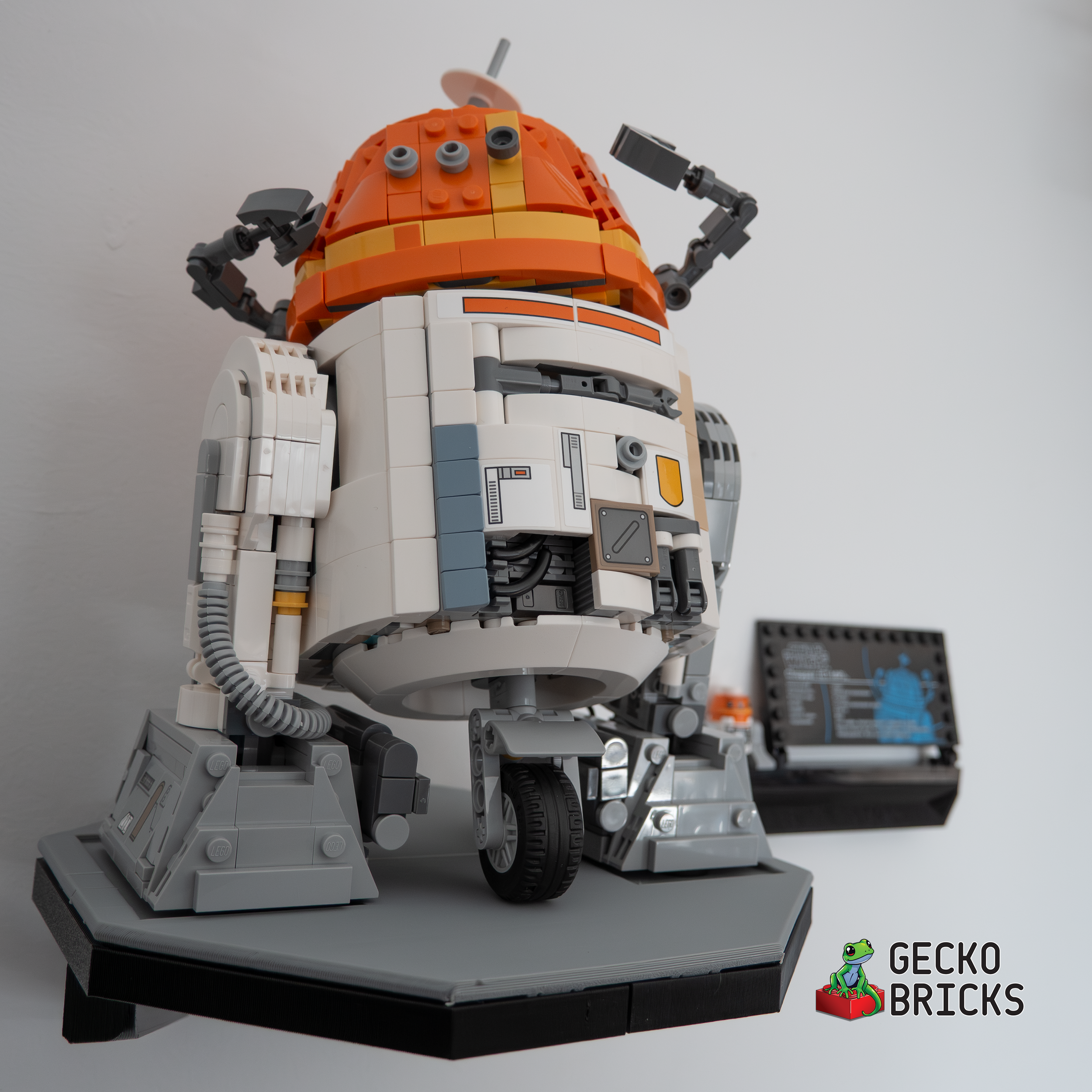 Wall Mount for Lego Star Wars Chopper (C1-10P) Astromech Droid - 75416
