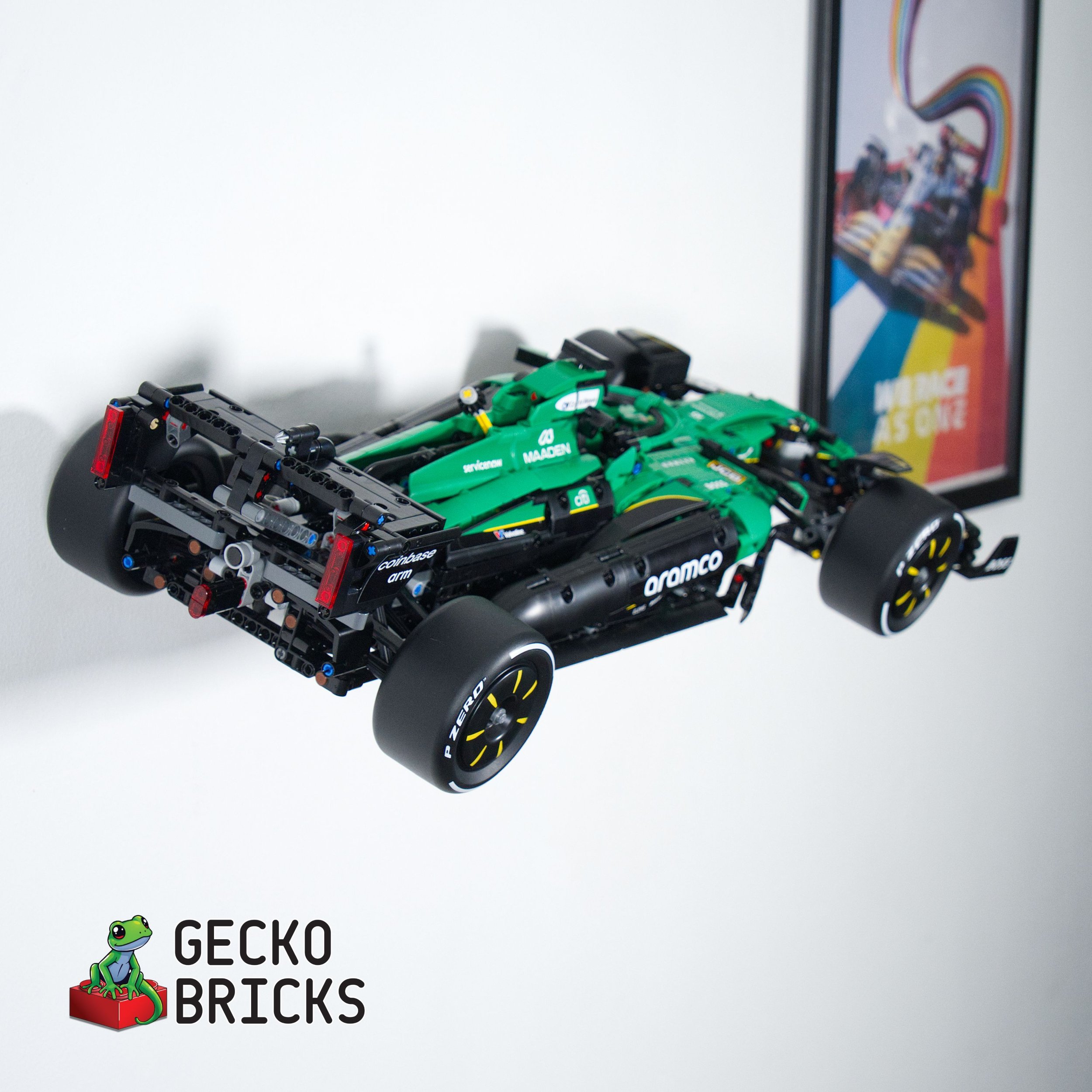 Aston Martin F1-007.jpg