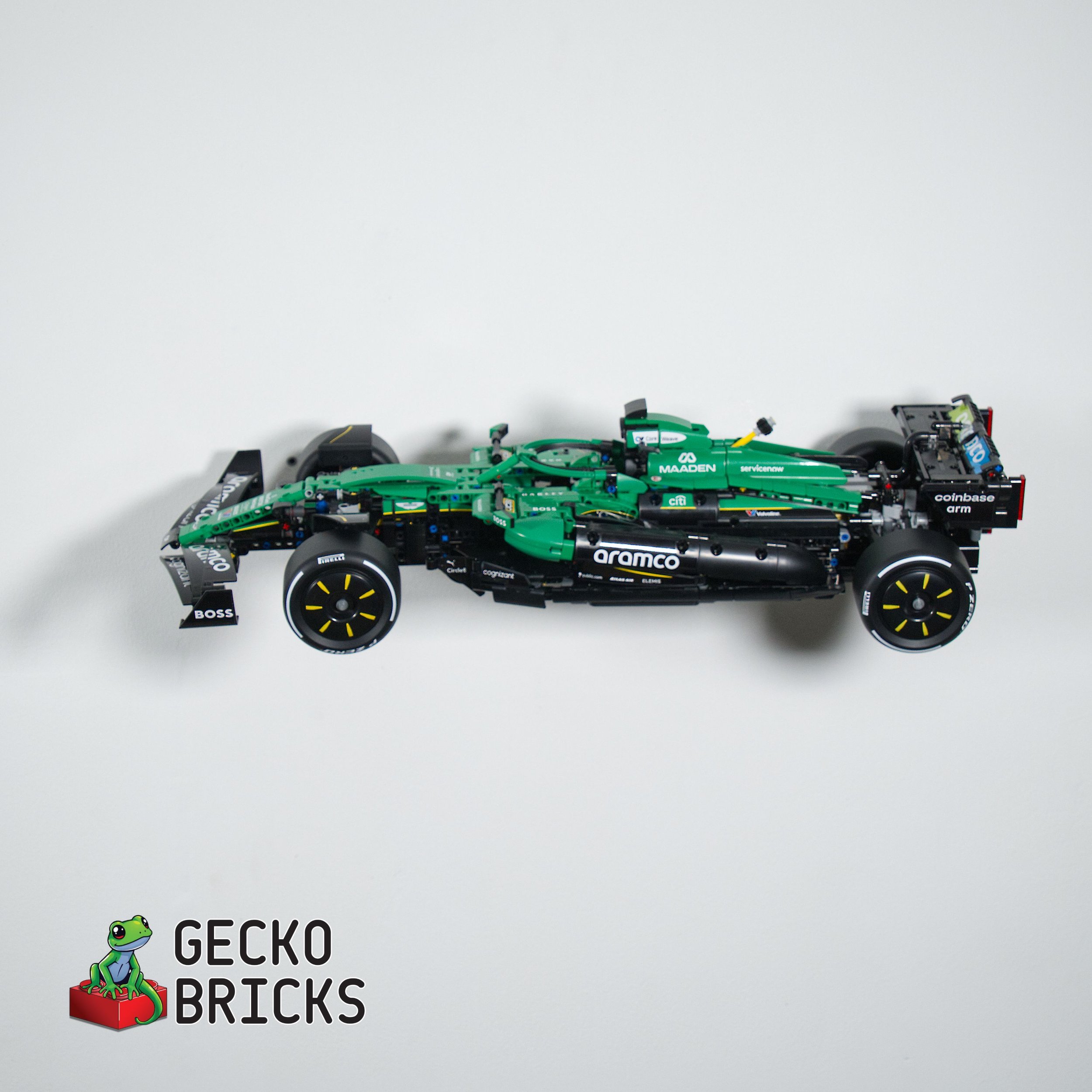 Aston Martin F1-005.jpg