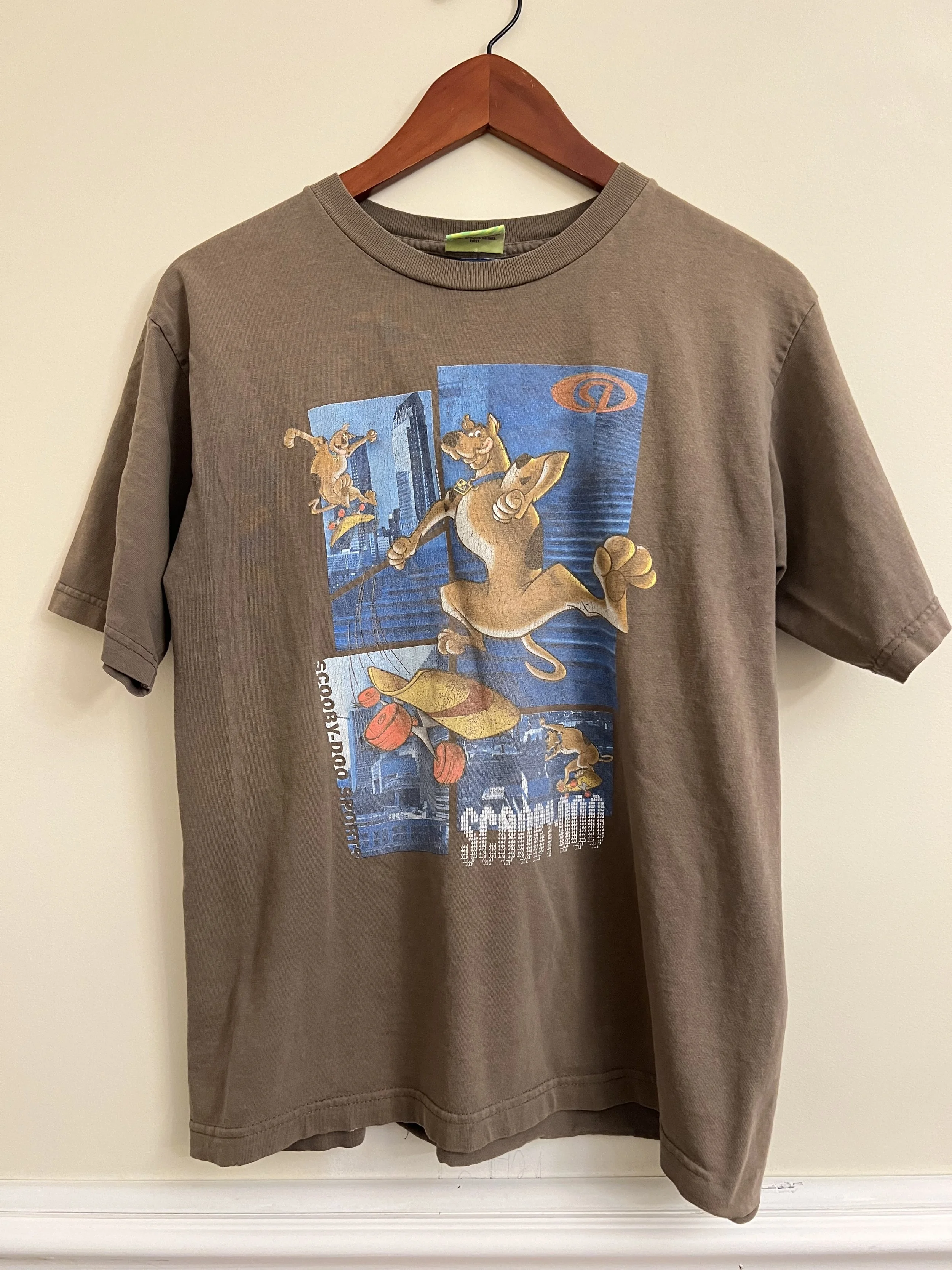 Vintage Early 00s Scooby Doo Y2K Graphic Tee