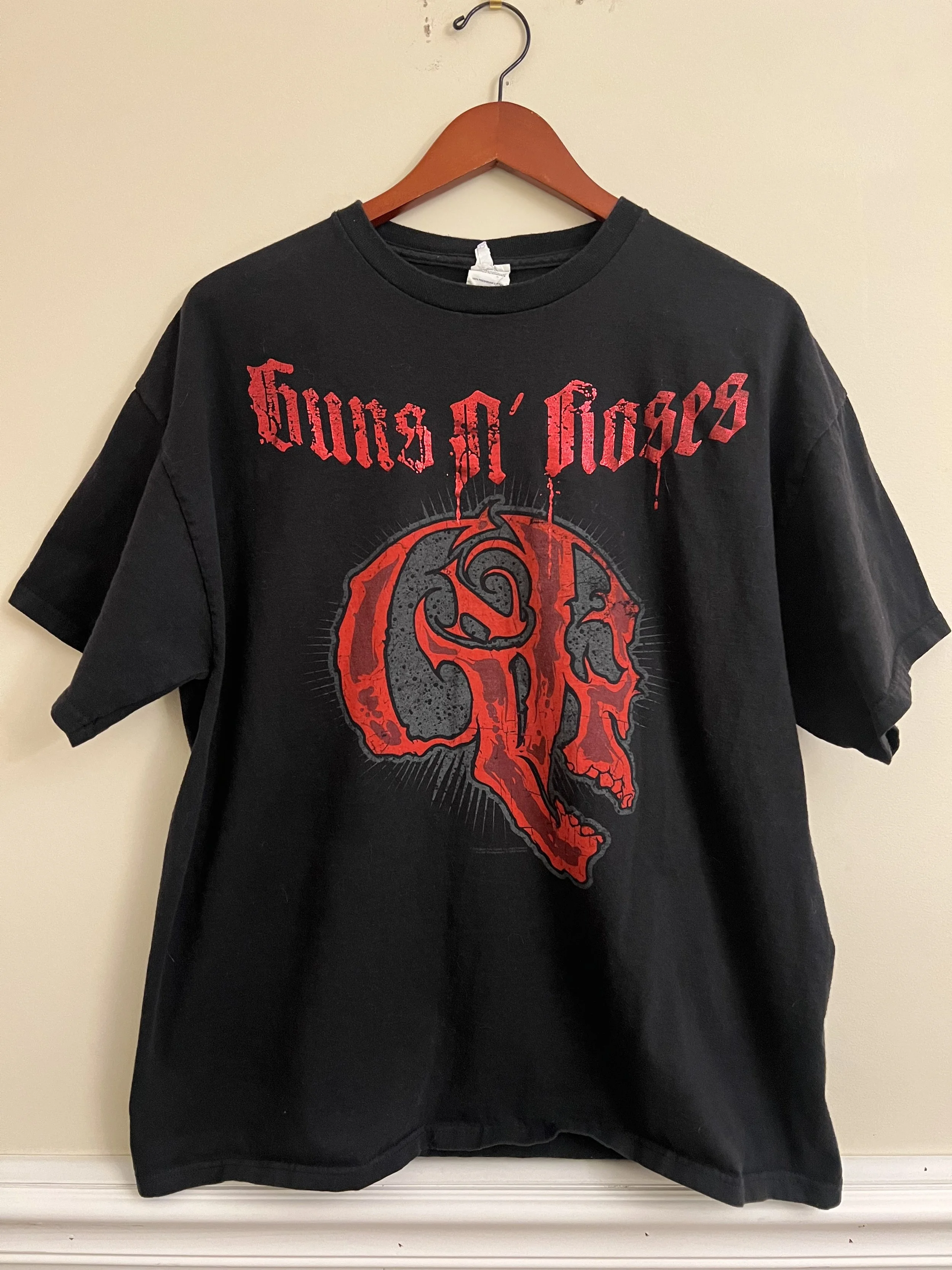 Vintage 09 Guns & Roses Skull Graphic Tee