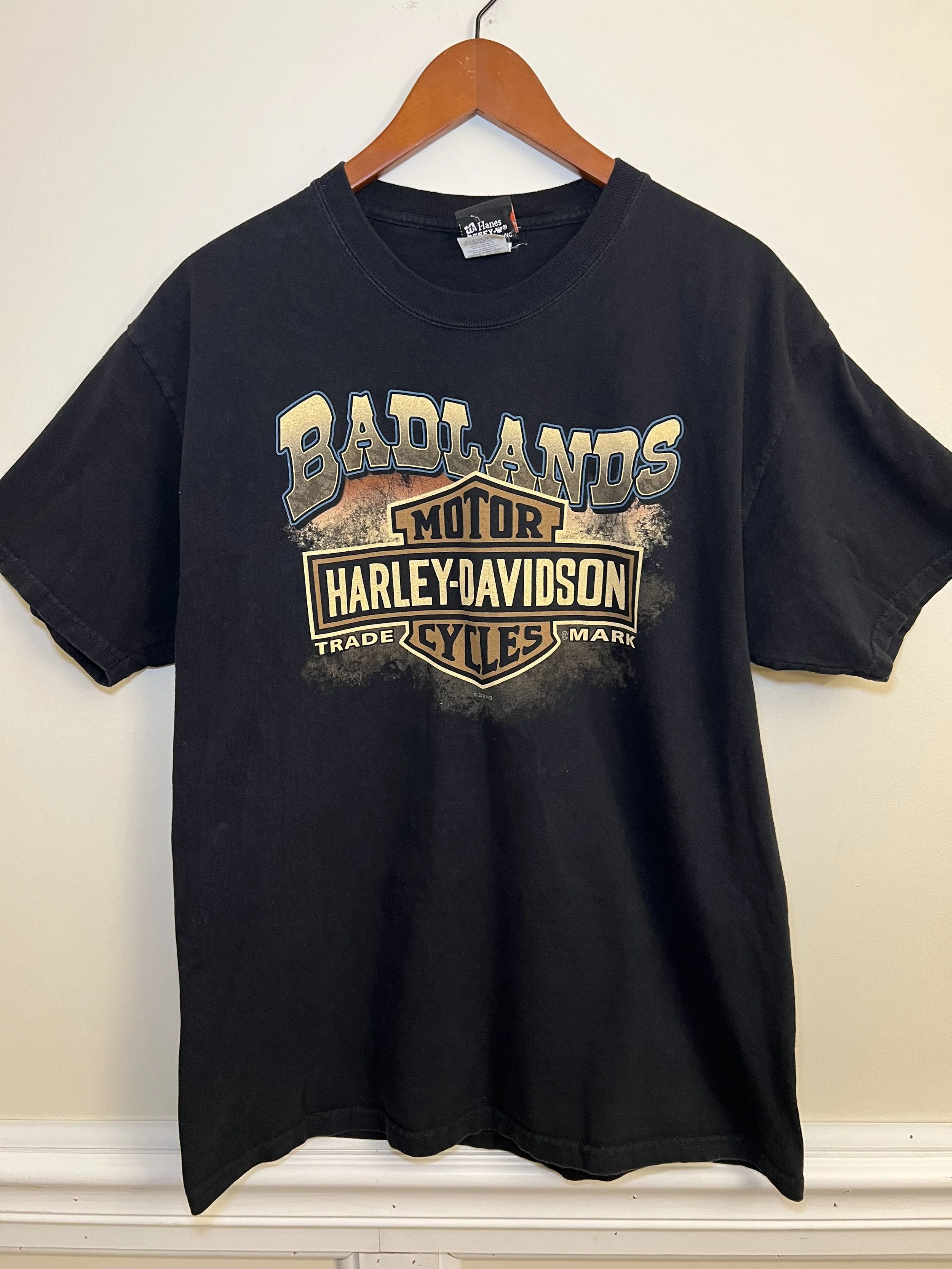 Vintage Harley Davidson Badlands T Shirt Pinup Girl Wall South Dakota Back Hit Biker Tee Black