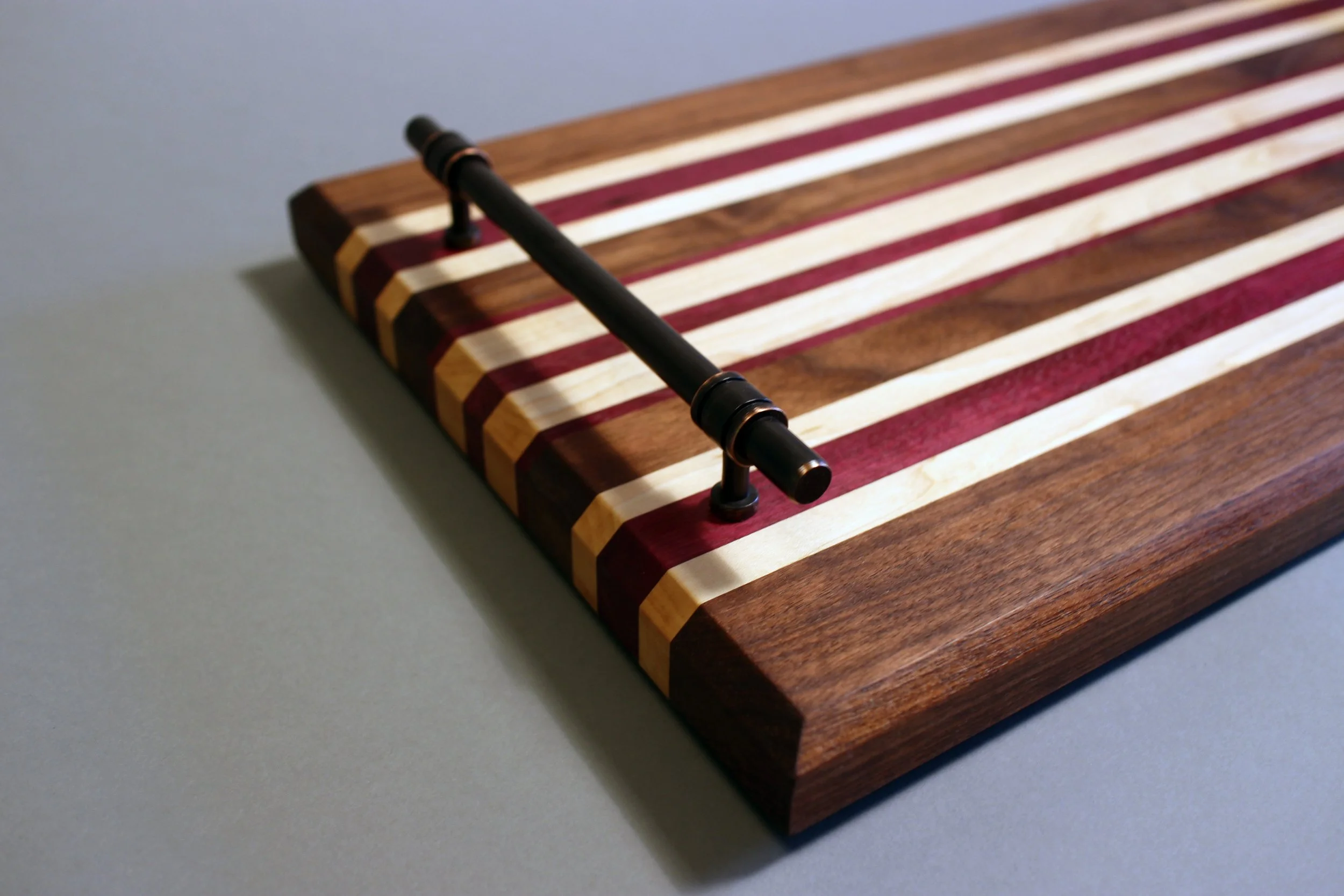 2C Designs_cutting board detail2.jpg