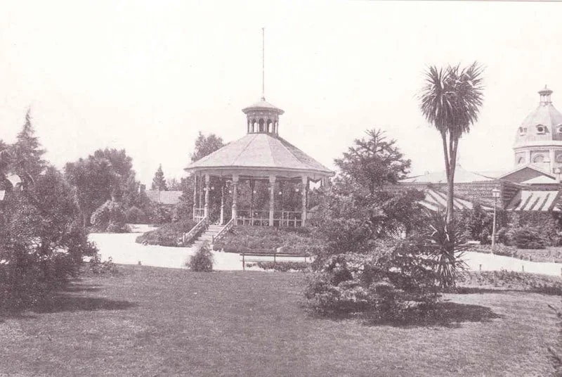 Band Pavillion Machattie Park