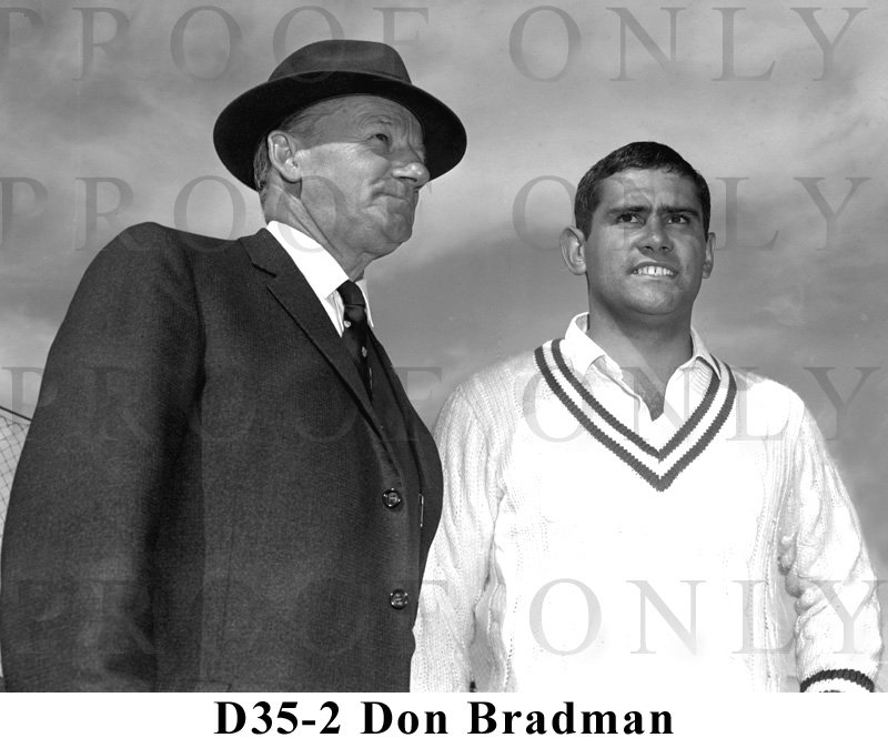 Bradman Don D35-2.jpg
