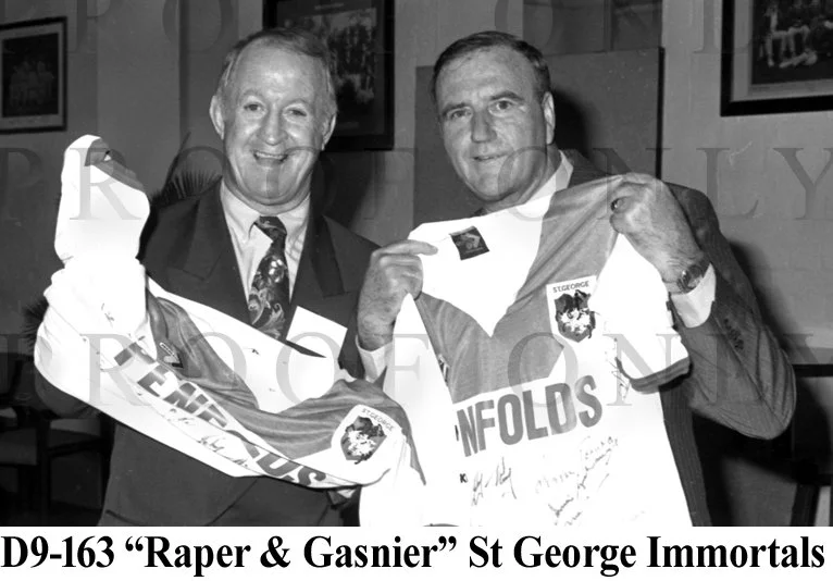 D9-163 Reg & John.jpg