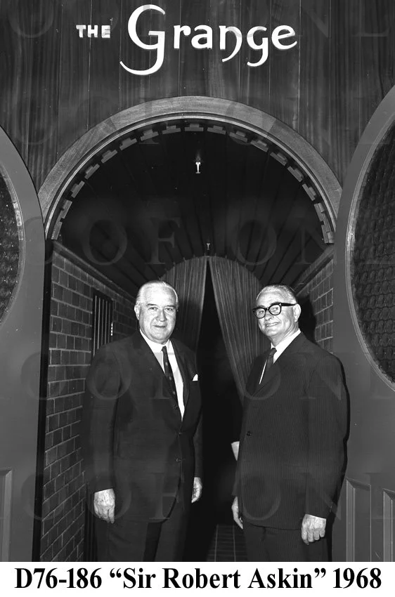 Personality Premier Sir Robert Askin 1968 D76-186 copy.jpg