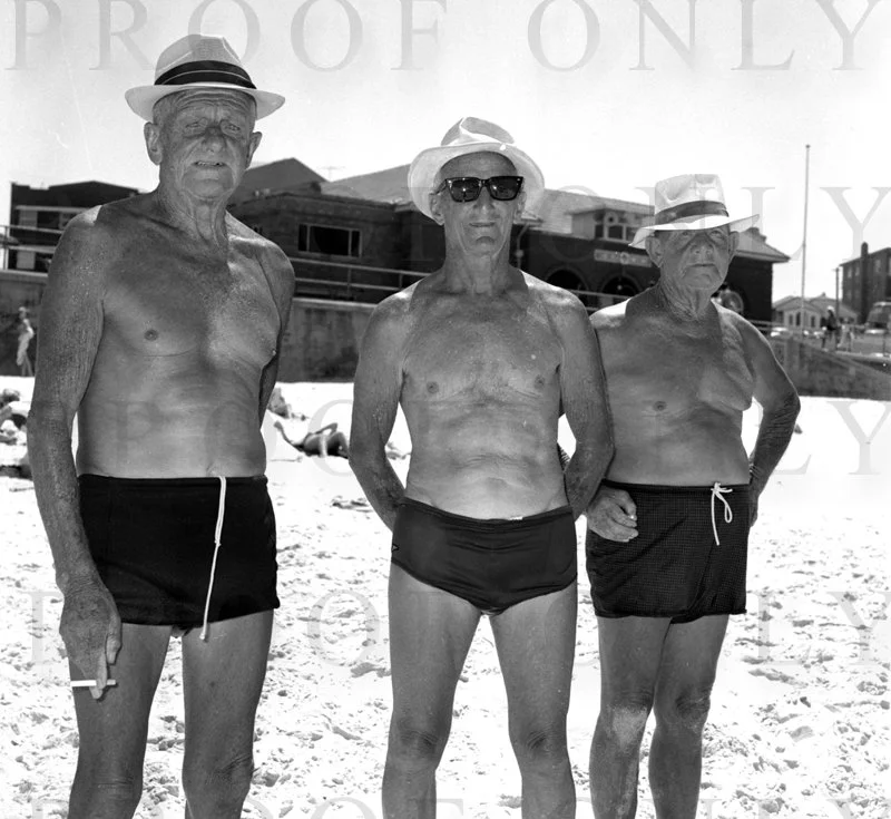 Leisure Beach Goers Bondi 1968 D63-74