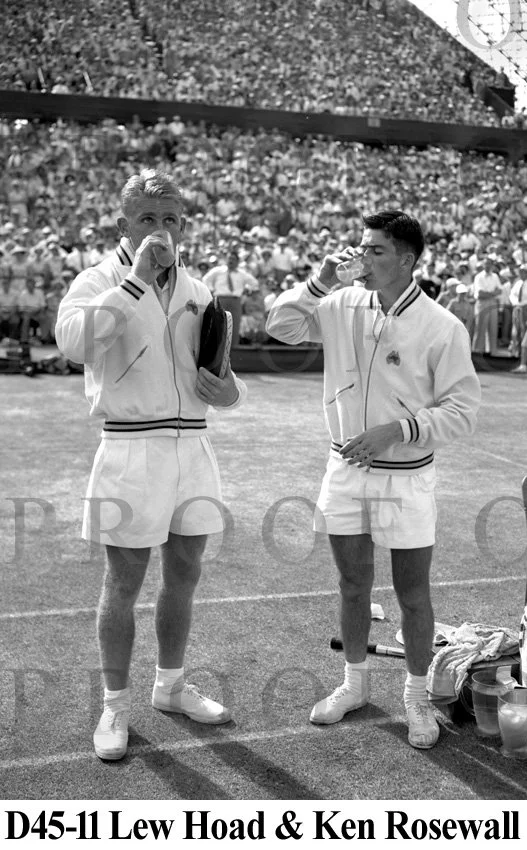 LEW and KEN have  a cool drink D45-11.jpg