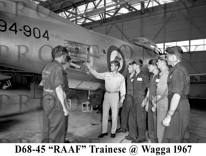 RAAF Trainese at Wagga 1967 D68-45.jpg