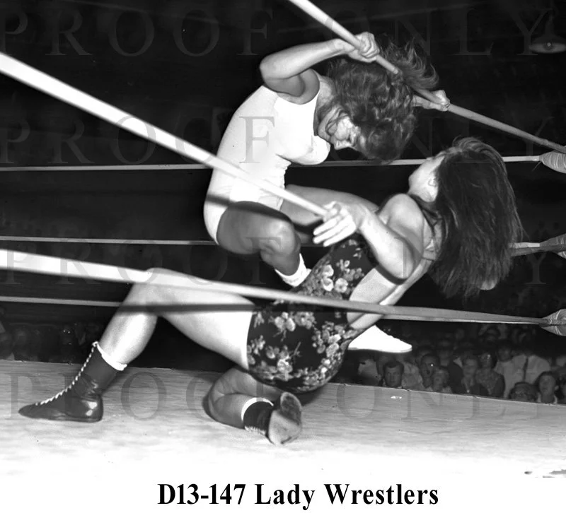 D13-147 Lady Wrestlers.jpg