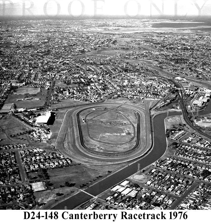 D24-148 Canterbury Racetrack 1976.jpg