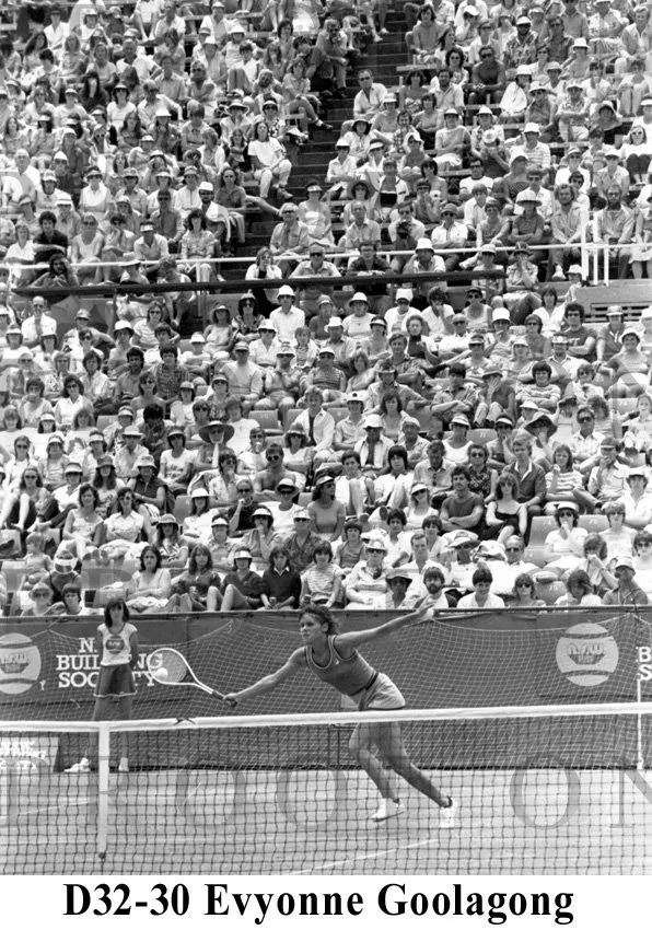Goolagong Evyonne D32-30.jpg