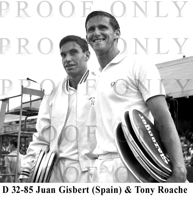 Gisbert Roach D32-85.jpg