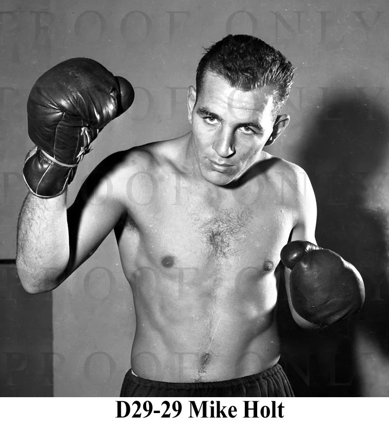 D29-29 Mike Holt.jpg