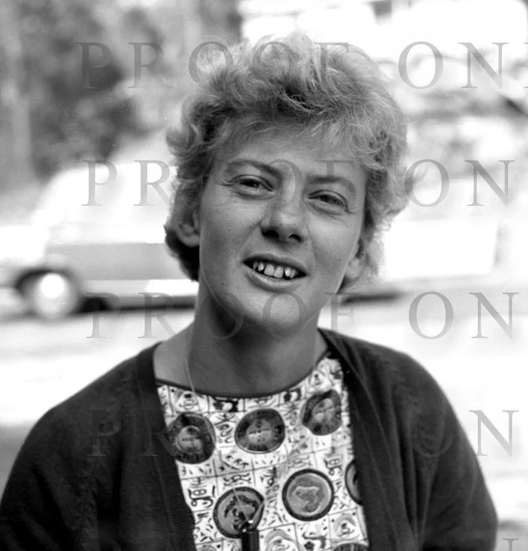 Betty Cuthbert D31-90