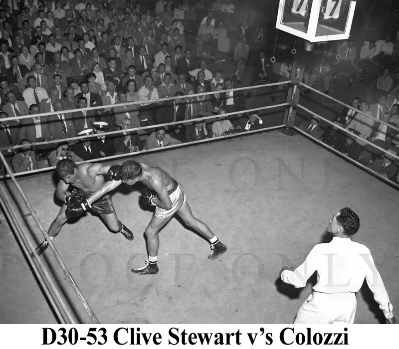D30-53 Clive Stewart v's Luigi Colouzzi.jpg