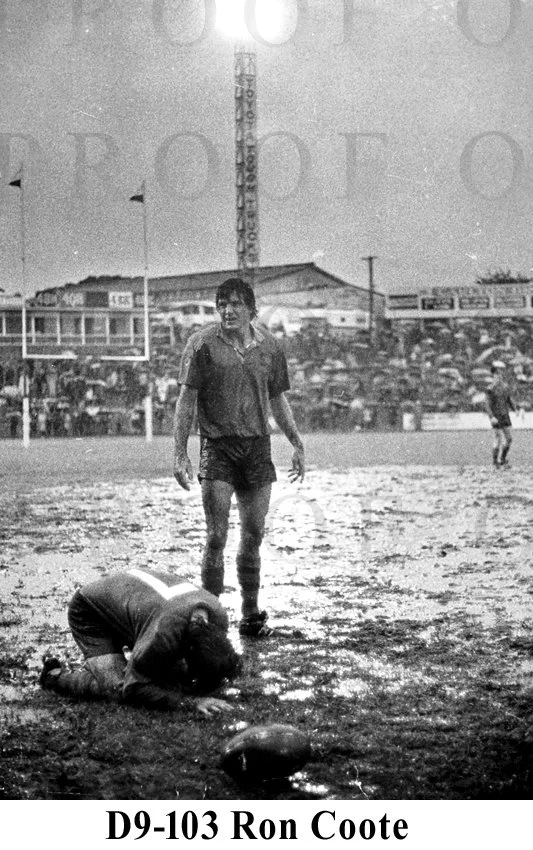 D9-103 Ron Coote.jpg