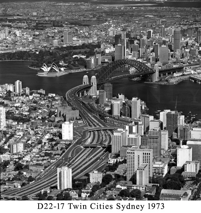 D22-17 Twin Cities Sydney 1973.jpg