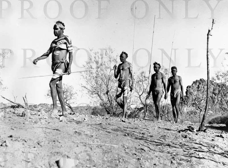 D27-42 Arnham Land Walk About