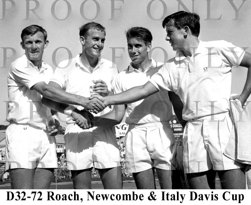 Roach Newcombe & Italy D32-72.jpg