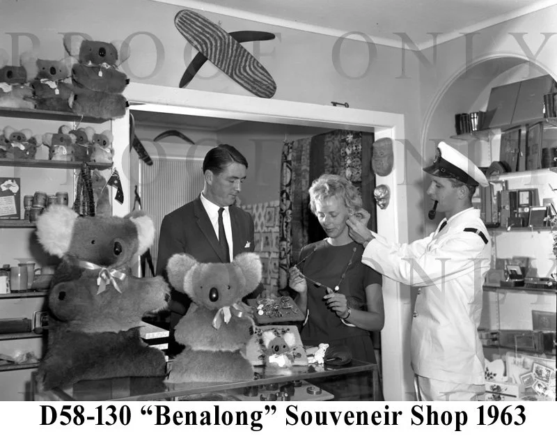 Benalong Souveneir Shop 1963  D58-130.jpg