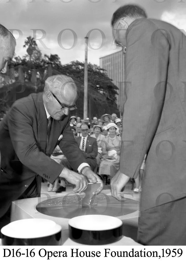 D16-16 Opera House.jpg