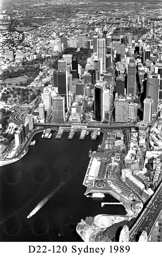 D22-120 Sydney 1989.jpg