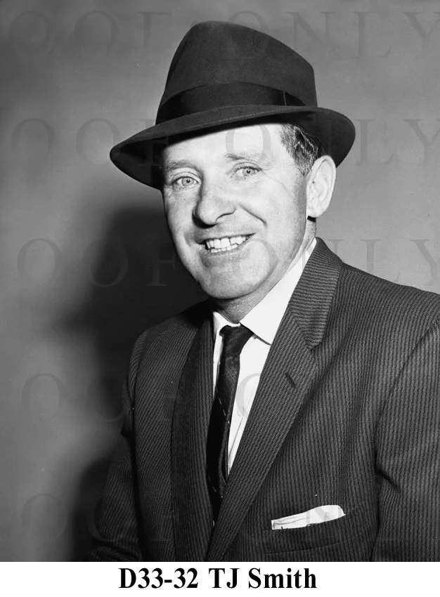 Smith Tommy D33-32.jpg