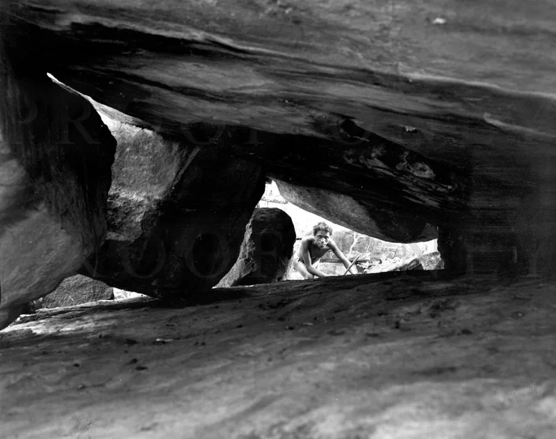 D27-43 Arnham Land The Cave