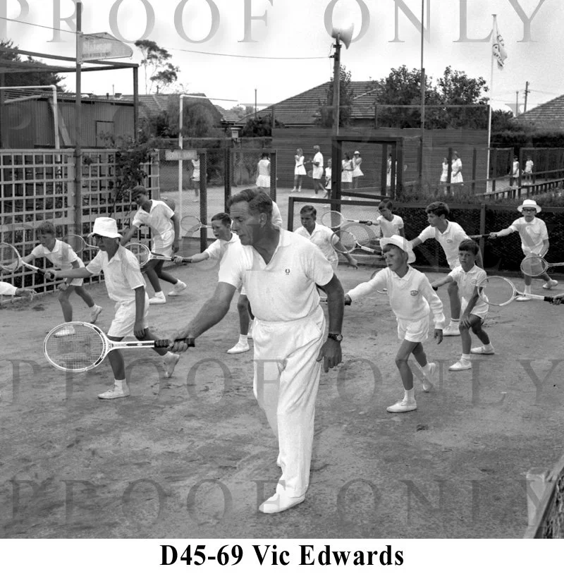 Vic Edwards Evyonne GOOLAGONGS coach 1966 D45-69.jpg