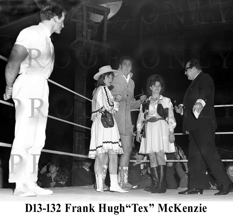 D13-132 Tex McKenzie.jpg