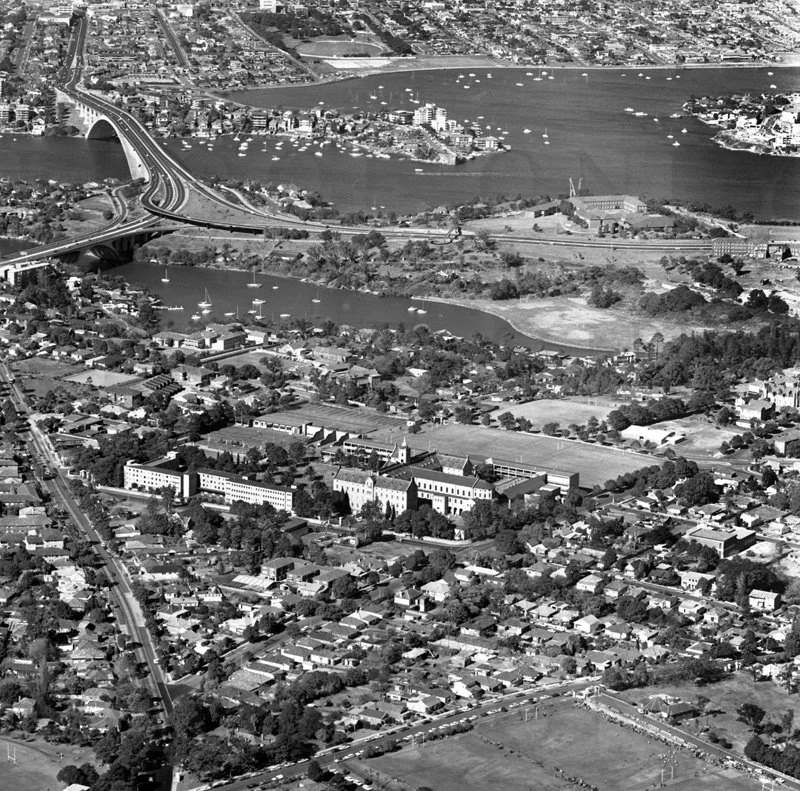 D21-123 Sydney St Josephs College 1977