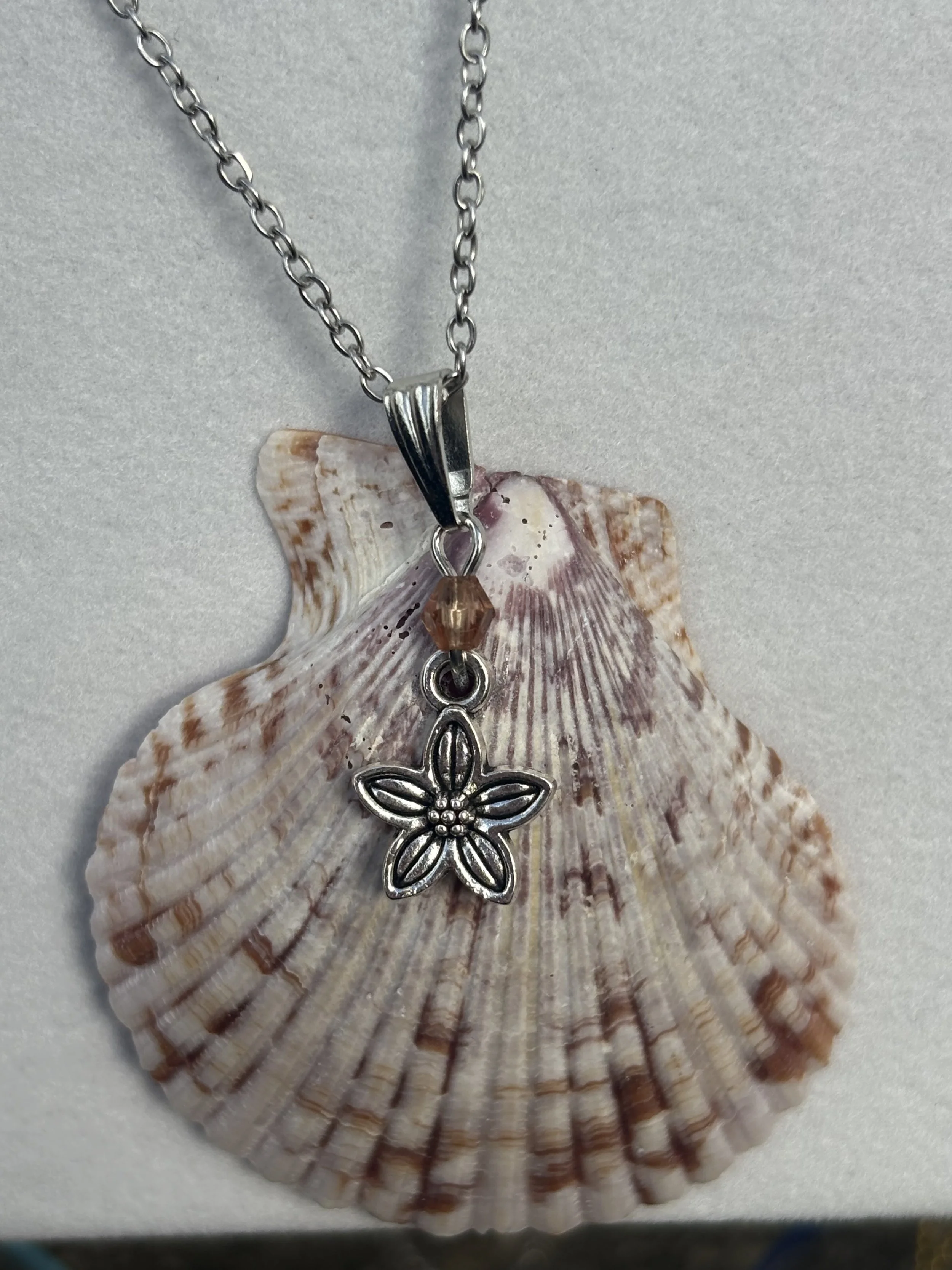 Seaside Daisy Shell Necklace