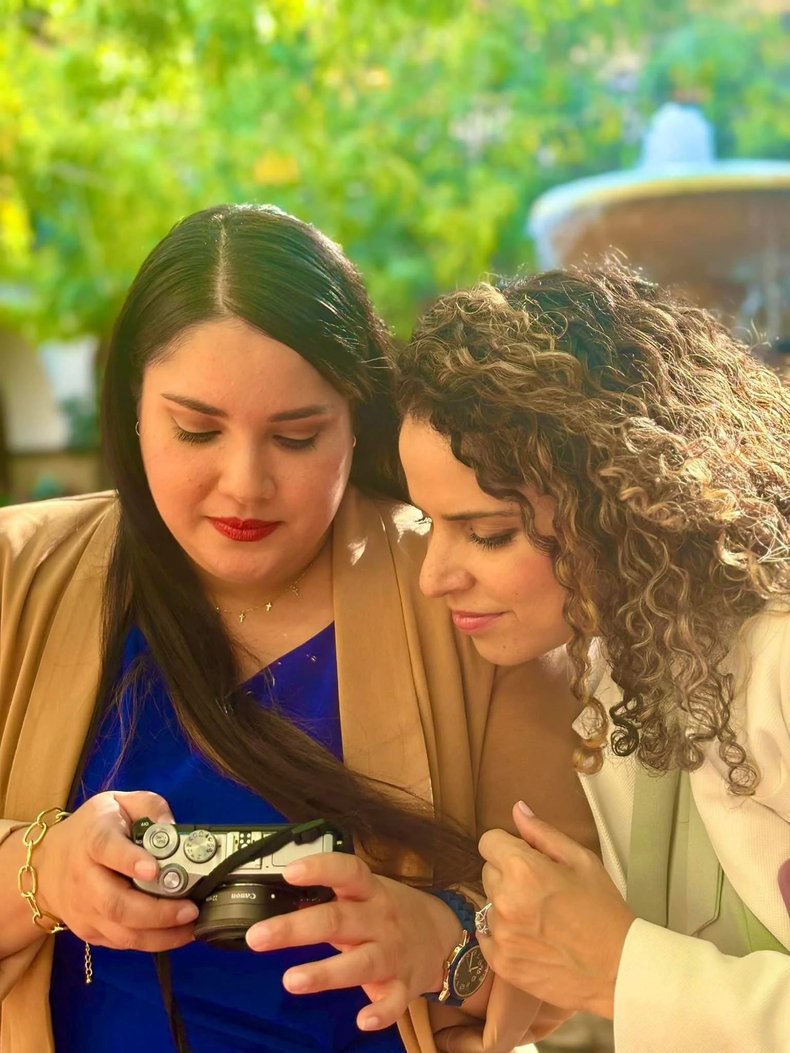 Mayra y JT, primera cliente de Bonzai.