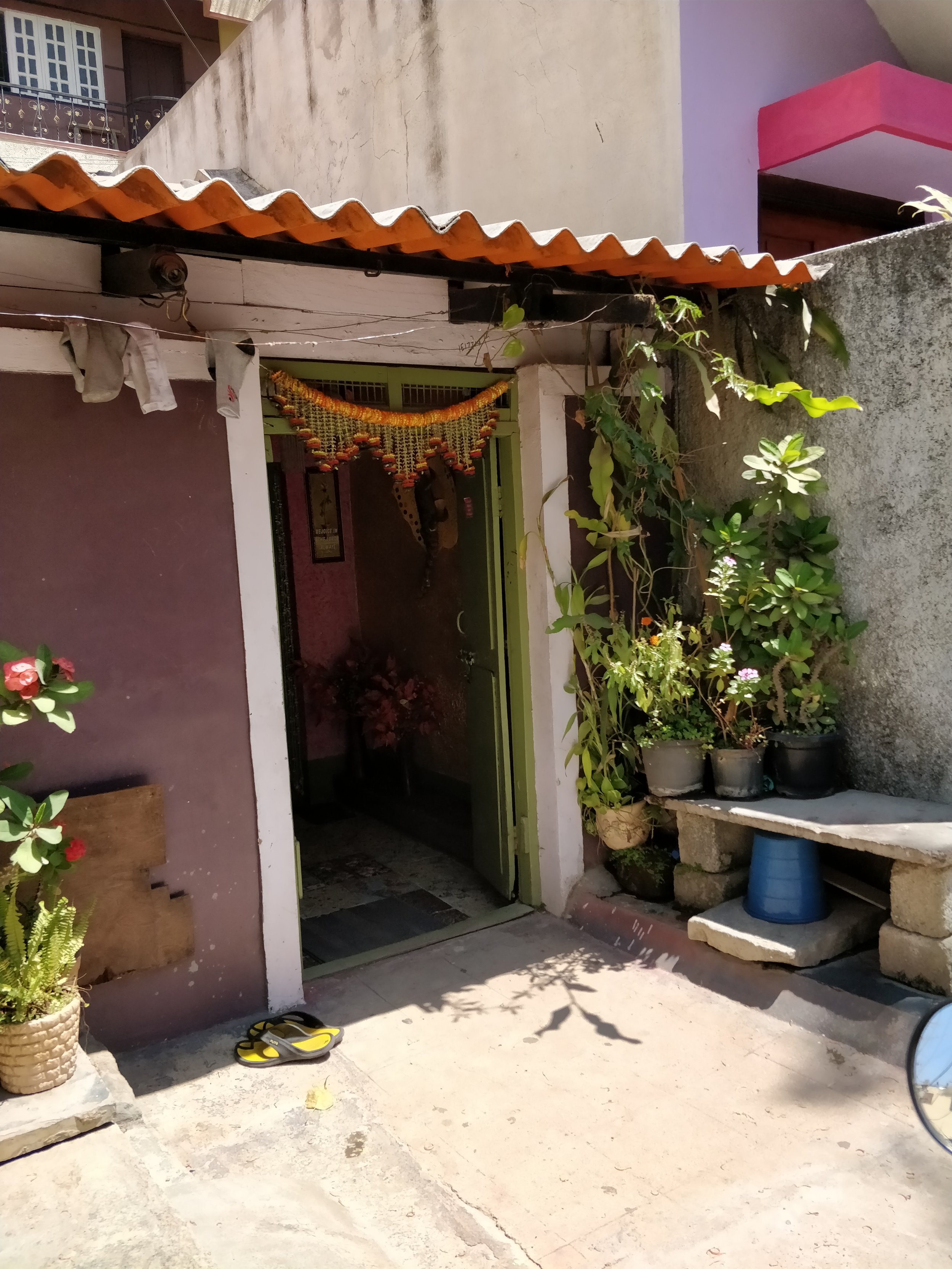 Home with informal outdoor interaction space