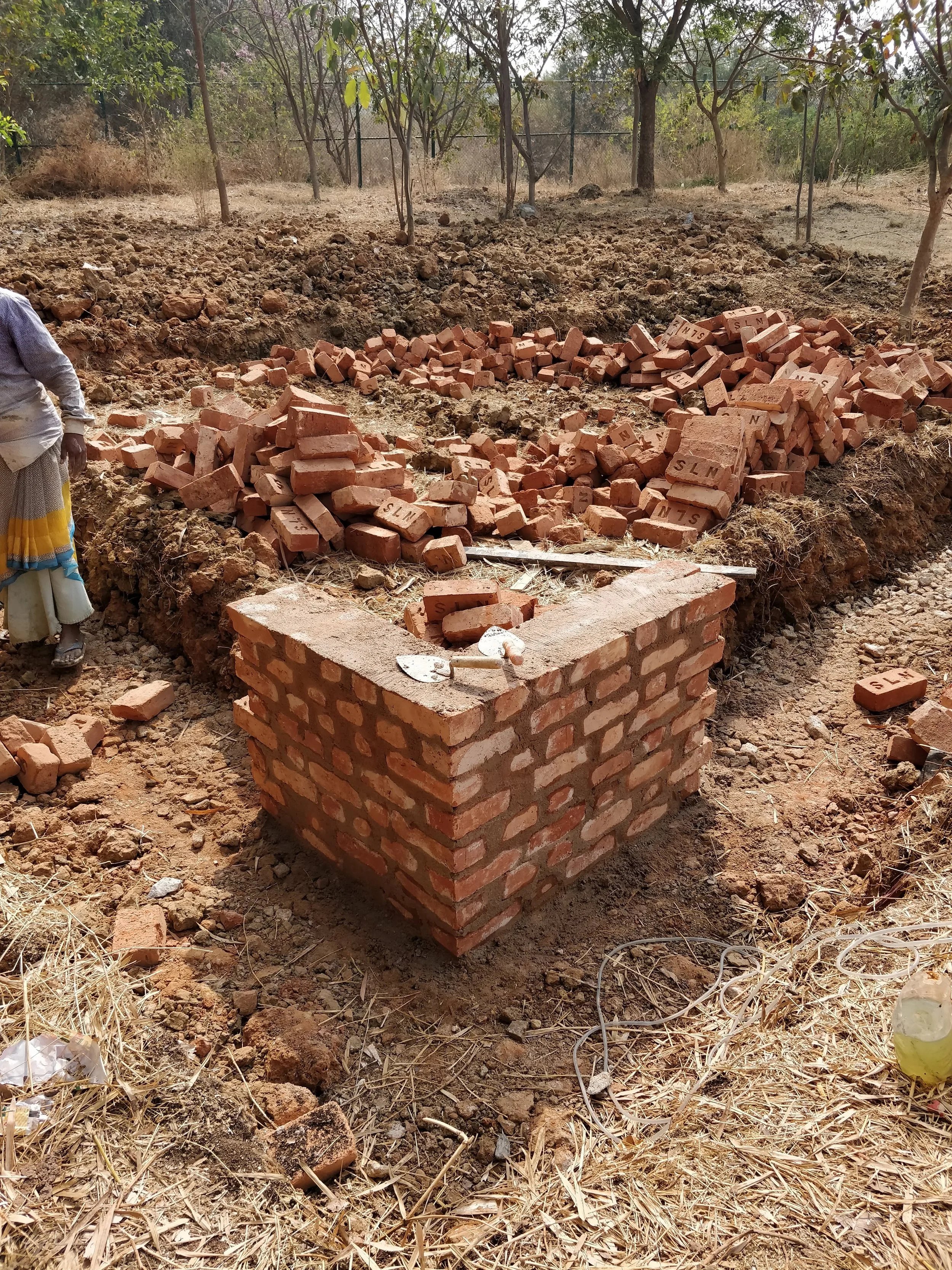 Building wall for stage