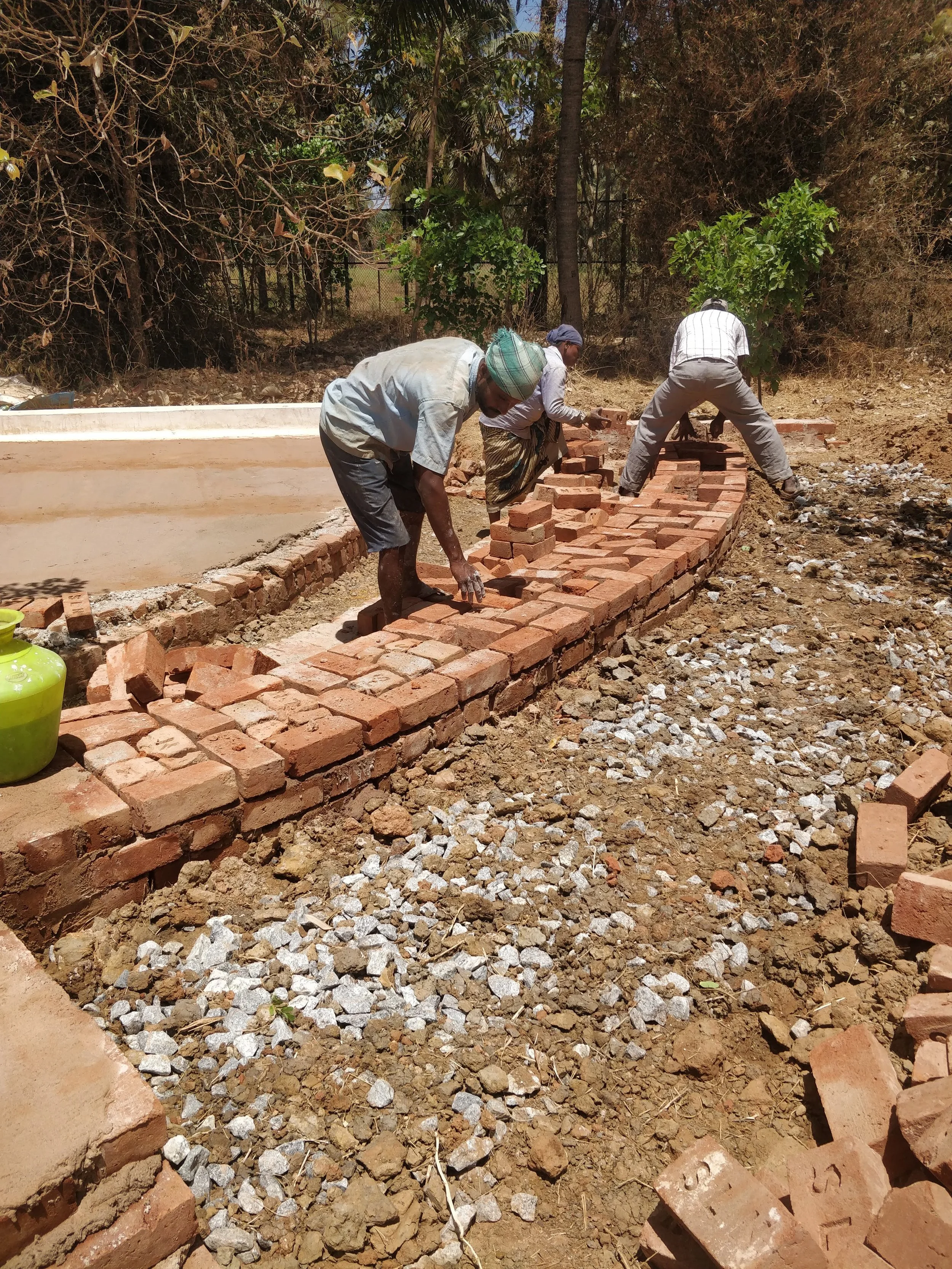 Constructing the curve of the stage