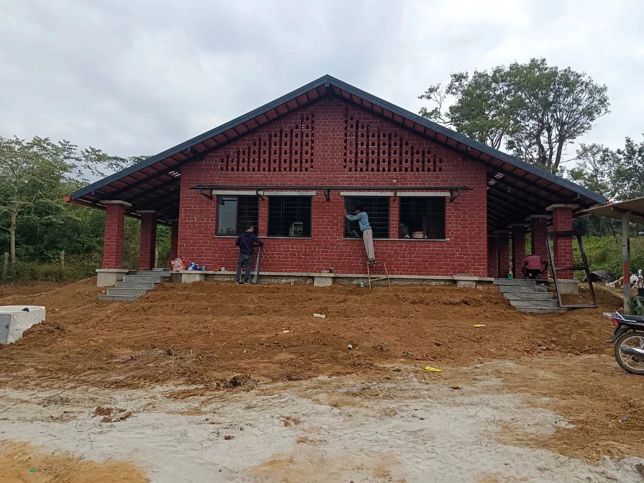 Completed structure [photo by contractor]