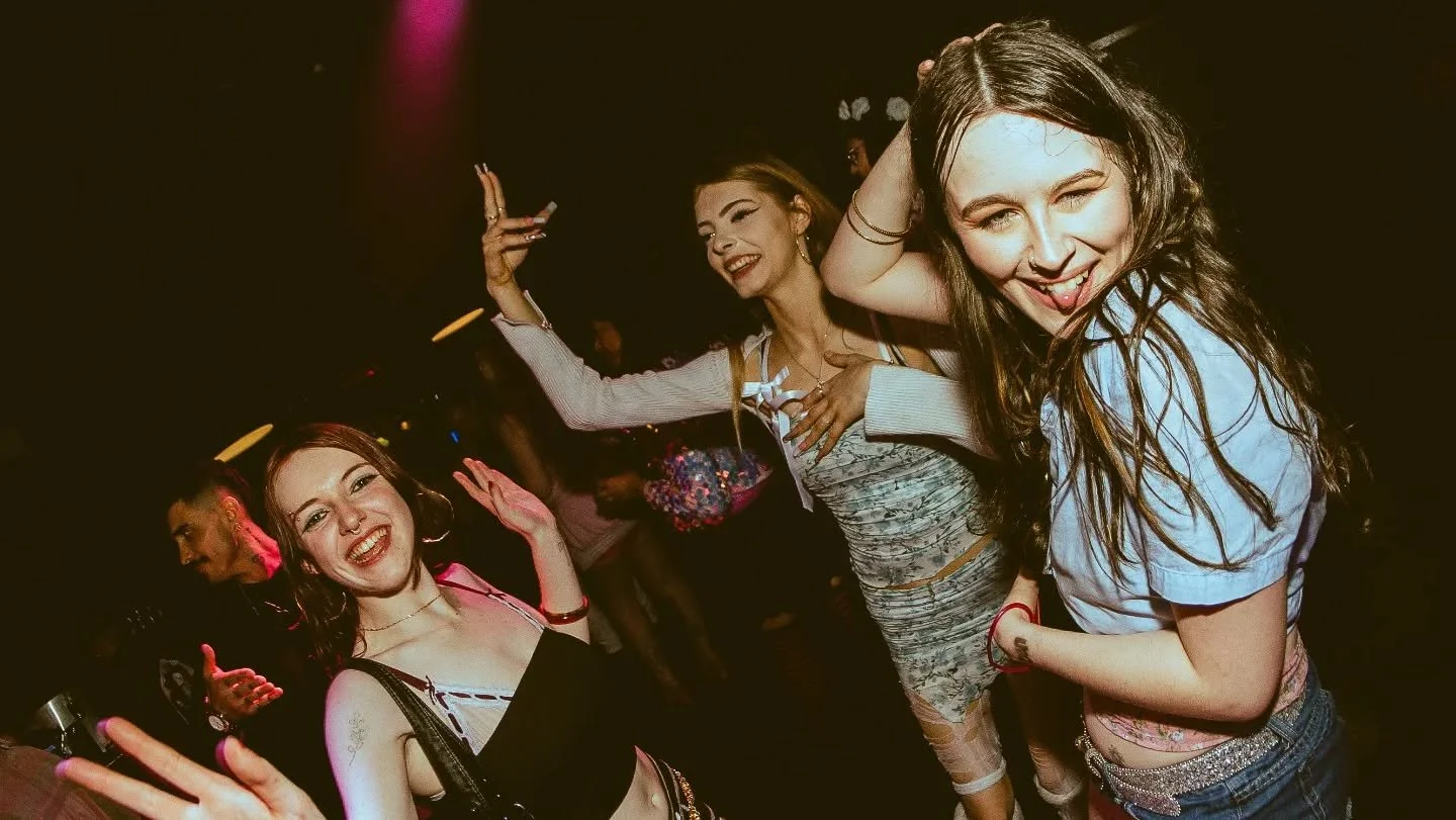 ✨Two more sleeps until it's time to party!💖

We've put up a handful of cheaper tickets to celebrate the season (or help you party enough ti forget it)

See all you lovelies on Friday! 🎉💖✨🐻

(TICKETS IN BIO)