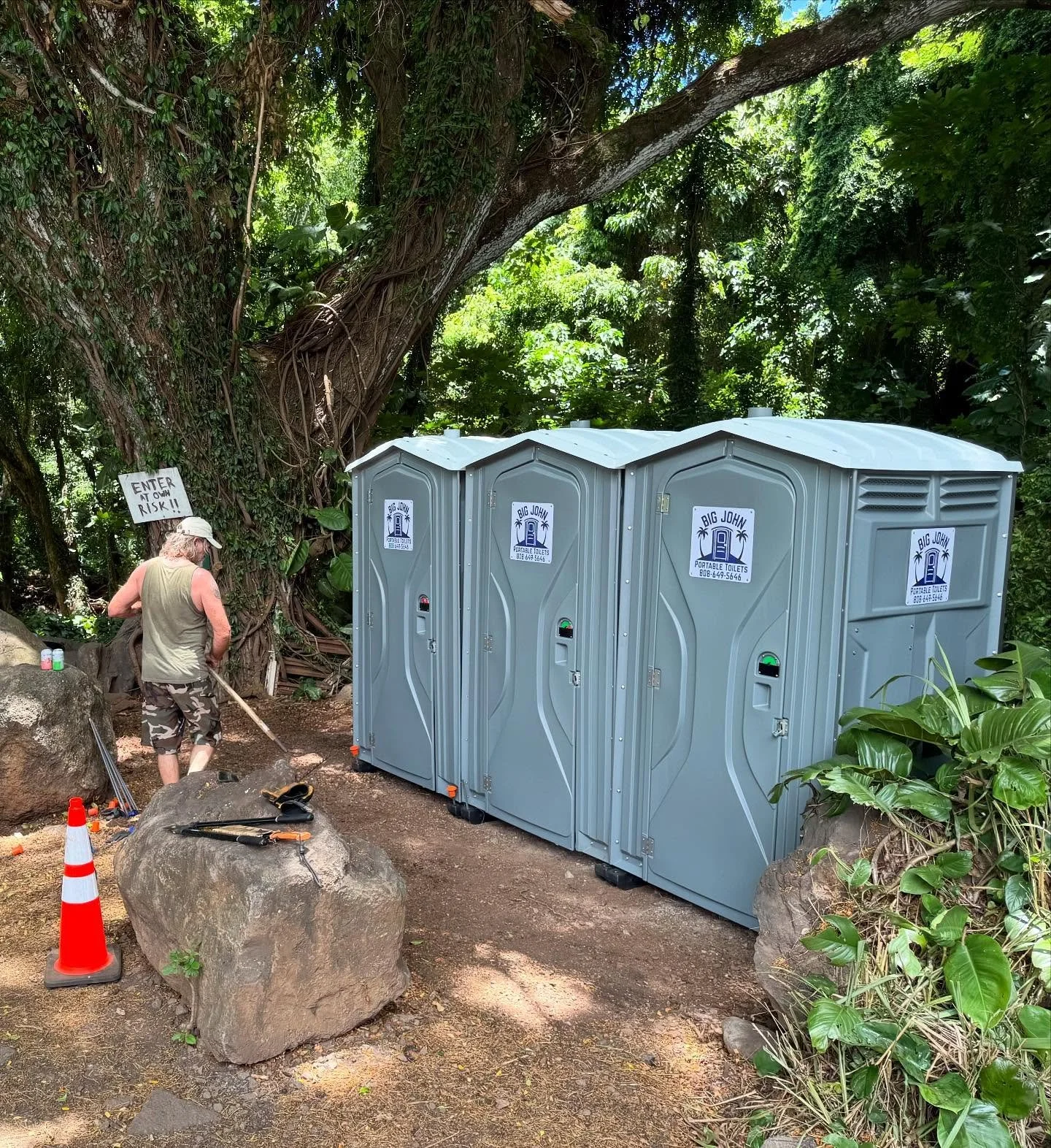 Porta Potties Return to Honolua

Back in March, the porta potties at Honolua Bay were removed&mdash;and it quickly became clear that no existing company could or would step up. The long drive, high use, and risk of vandalism meant no one was willing 