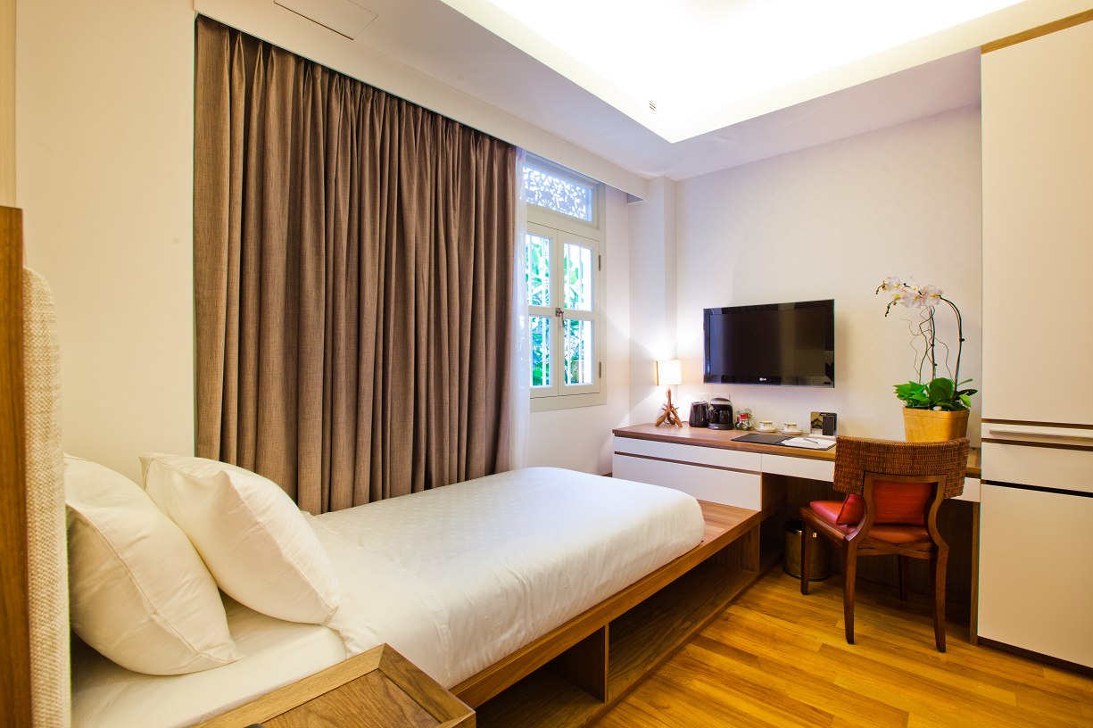 Standard Single Room work desk and half-wardrobe