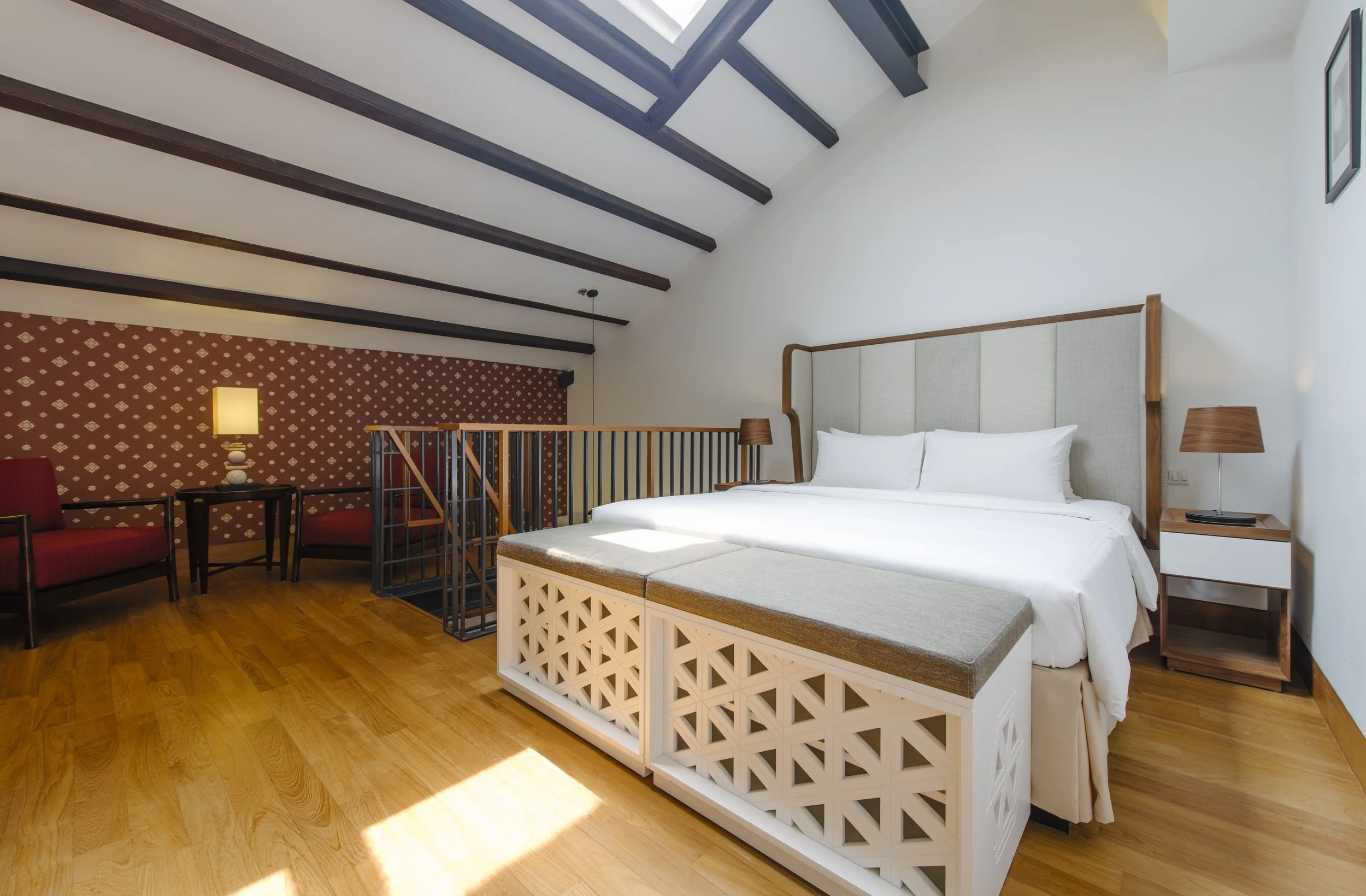 Skylight Loft with King size bed