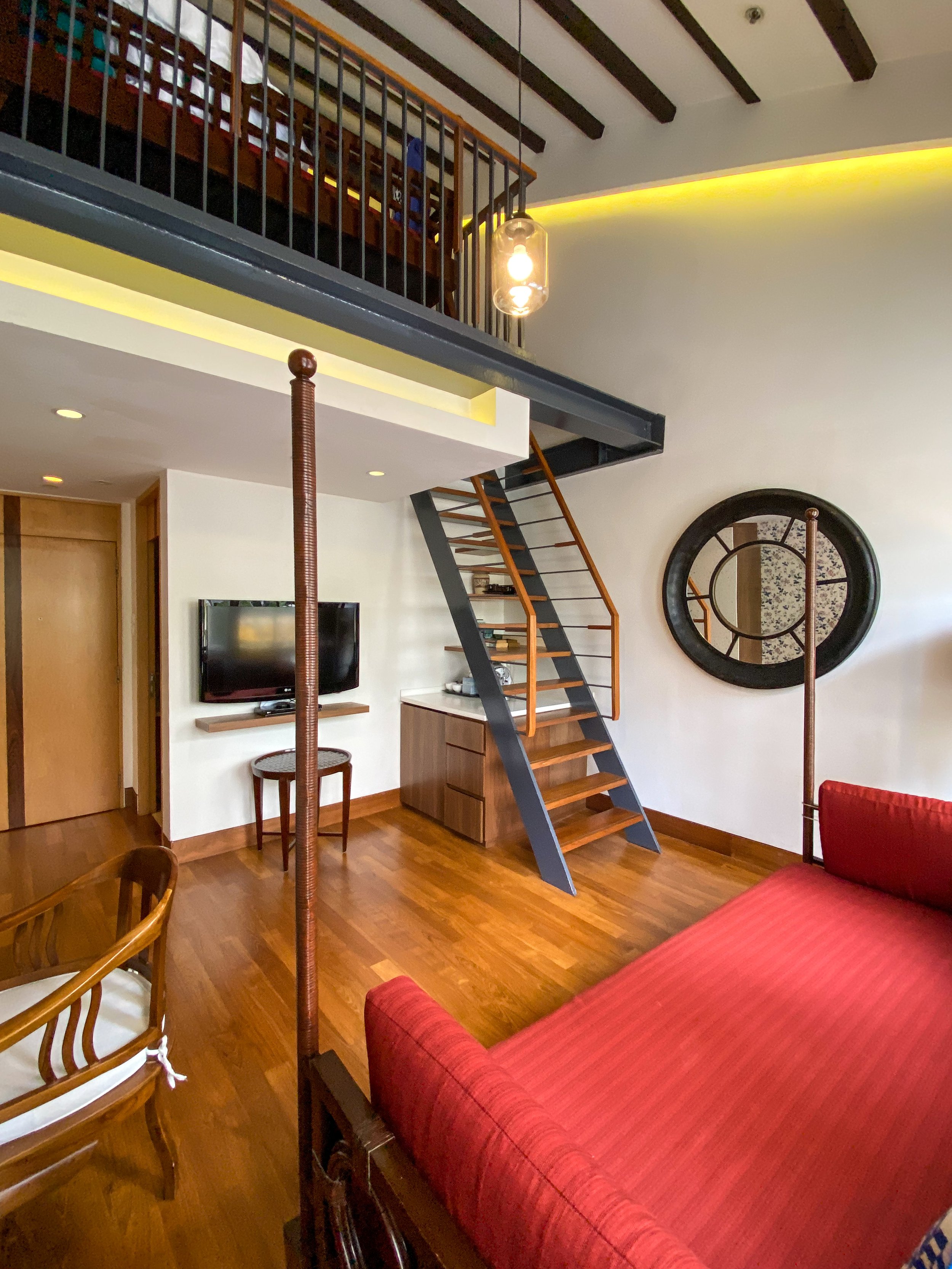 Sultan Loft with ladder-style staircase