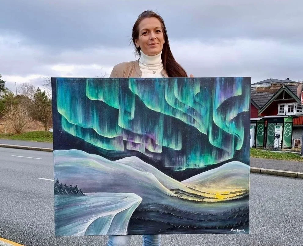 This painting was inspired by our inner voice which urges us to find stillness in a busy world. When we slow down we also suddenly see more of the beauty surrounding us. 

#artist #art #acrylicpainting #acrylic #aceylicart #stillness #bestillandknowt