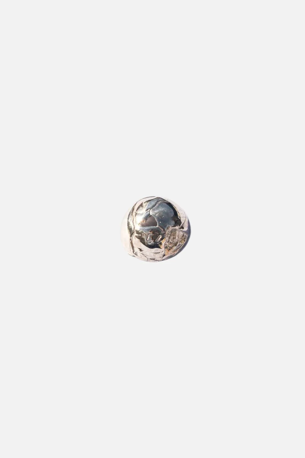 Theo Pin- A-Photoroom.jpg