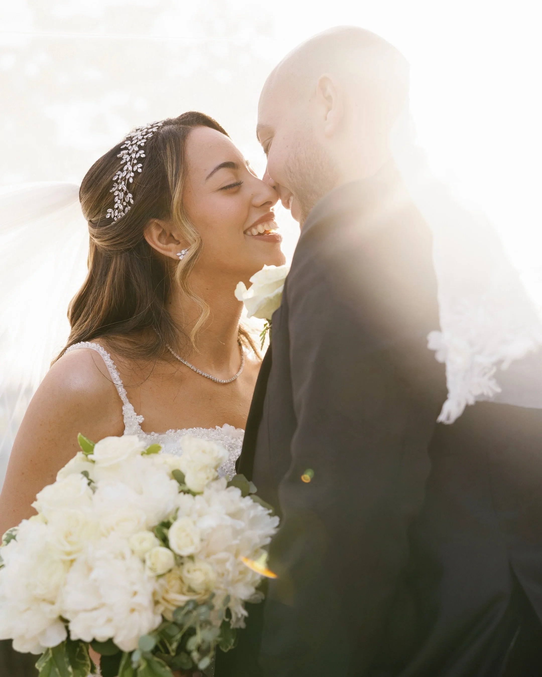George &amp; Vera - A love so effortless 

DJ: @djandrewfouad 
Florist: @decorbydonna 
Photography: @morcos_photography 
Videography: @mpwmedia 
Live Painter: @eventpaintingbyjulie 
Makeup: @makeupbymichele_eva 
Hair: @sybridalstyles 
Venue: @thepala
